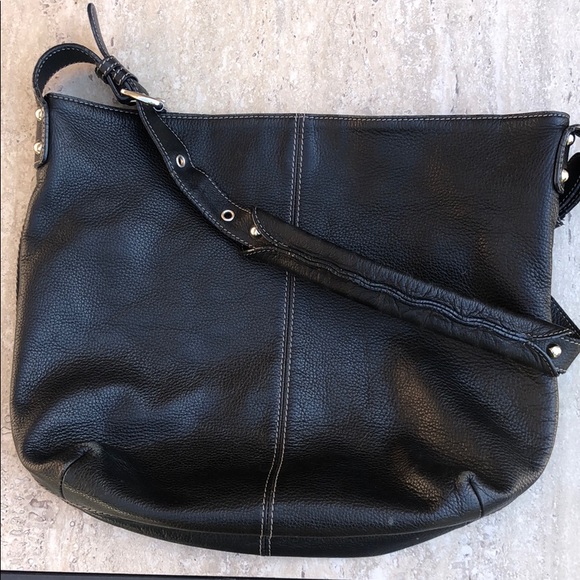TIGNANELLO Black Pebble Leather Shoulder Bag - Picture 14 of 16